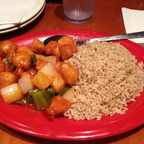 Photo taken at Pei Wei by Andres G. on 1/21/2013