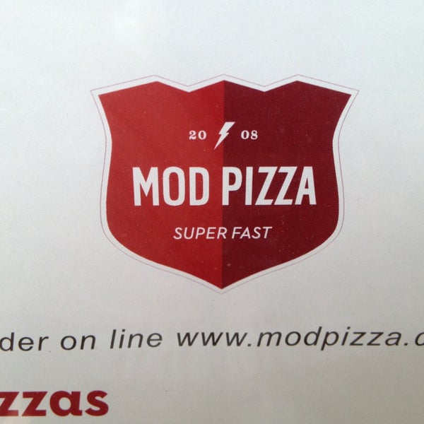รูปภาพถ่ายที่ Mod Pizza โดย Rory P. เมื่อ 6/21/2013