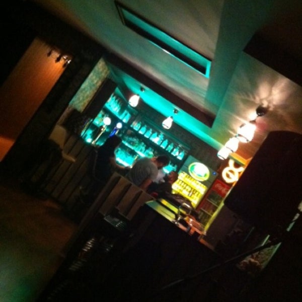 Foto tirada no(a) Chevita Cafe &amp; Bar por Burak em 3/31/2013