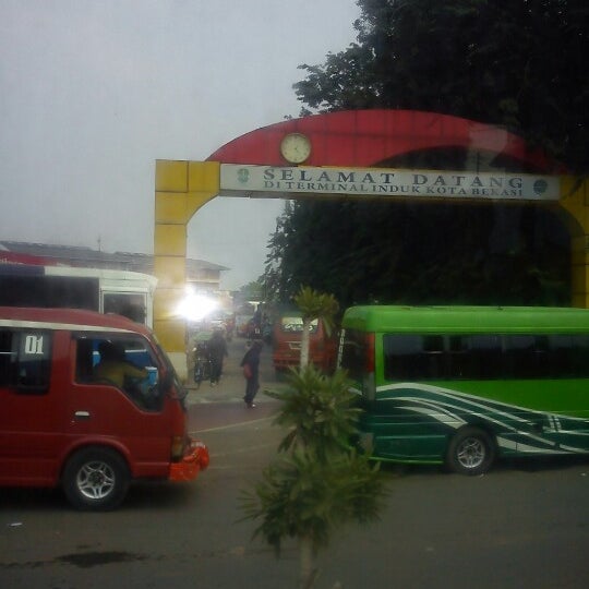 2/4/2013에 Anggri W.님이 Terminal Bekasi에서 찍은 사진