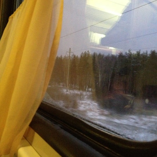Поезд 379 оренбург новый. Поезд 379.