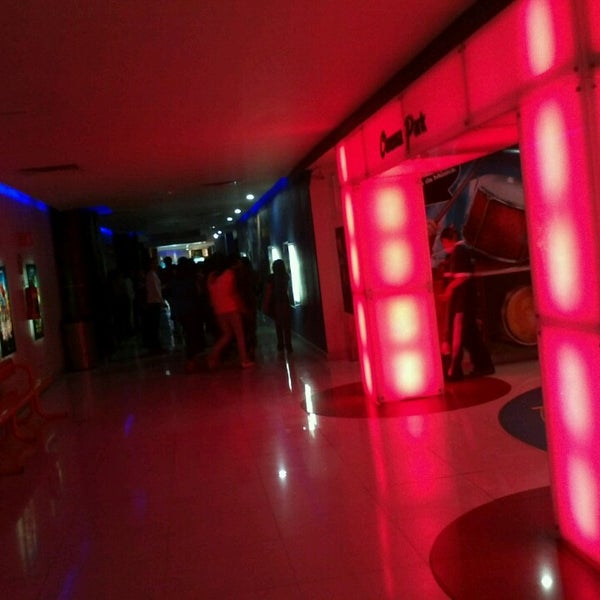 Парк синема юбилейный просп 18 нефтекамск фото Arsenal Cinema, cinema, City of Neftekamsk, Komsomolskiy Avenue, 27Б Yandex Ma