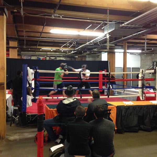 Foto tomada en Seattle Boxing Gym  por Adam F. el 9/29/2013