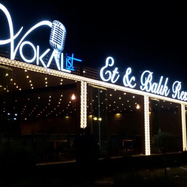 รูปภาพถ่ายที่ Vokalist Restaurant โดย Şükrü M. เมื่อ 10/18/2017