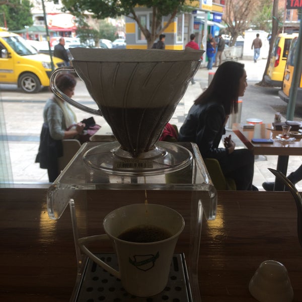 Foto diambil di Eagle&#39;s Coffee oleh Kartal pada 2/6/2015