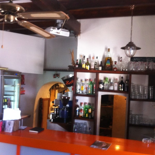 Сеть испанских тапас-баров «барселона». Could bar. Шампанерия в барселоне can paixano. Em на баре. Could bar.