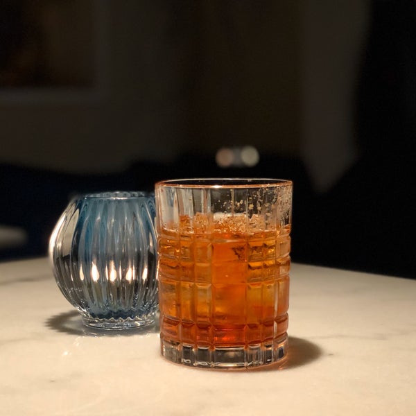 Das Foto wurde bei Waterline Coffee &amp; Cocktails von Evgeny B. am 10/12/2019 aufgenommen
