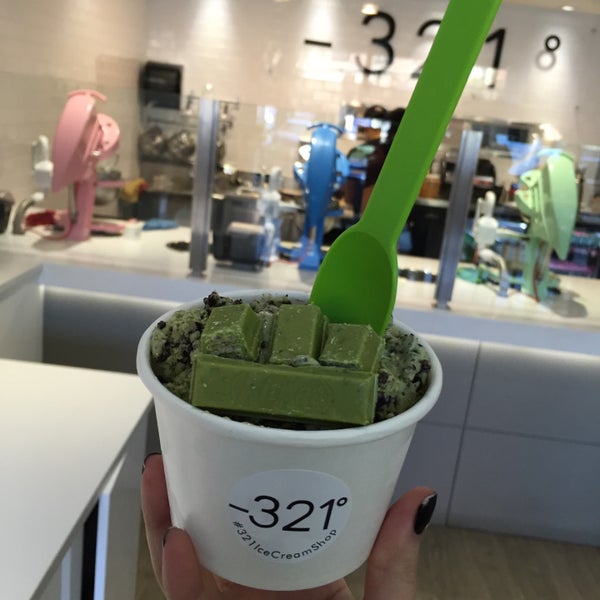 Photo taken at -321° Ice Cream Shop by Elsie T. on 4/24/2016