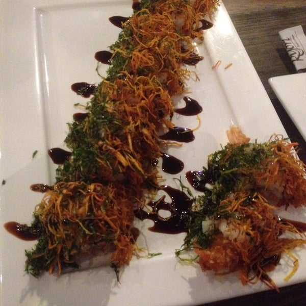 Снимок сделан в Ryori Sushi Lounge пользователем Luispinner L. 8/29/2015