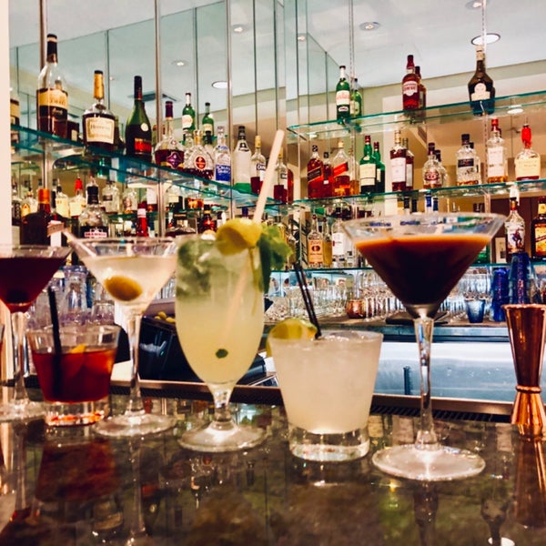 Luna lounge bar ул радищева. Luna Lounge Bar Екатеринбург. Lúna Lounge&Bar ул. Радищева, 27, Екатеринбург. Luna Lounge. Luna Lounge&Bar ул. Радищева, 27 отзывы.