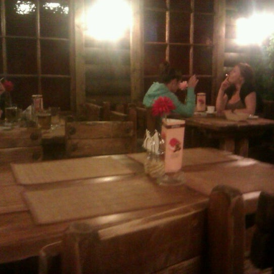 Пушкарская слобода суздаль ресторан улей. Ресторан улей суздаль. Суздаль пушкарская слобода кафе. Ресторан бревно авдеевка. Ресторан бревно.