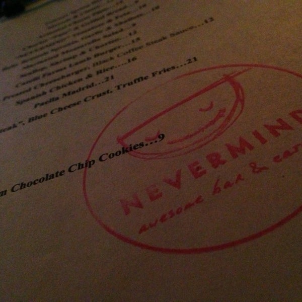 Foto tomada en Nevermind Awesome Bar &amp; Eatery  por David M. el 2/20/2013