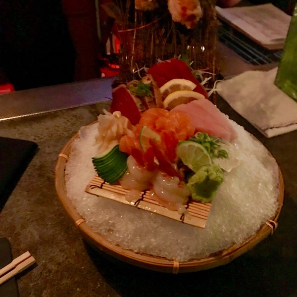 8/15/2017 tarihinde Katerina S.ziyaretçi tarafından Blowfish Sushi to Die For'de çekilen fotoğraf