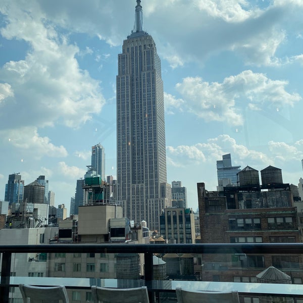 Das Foto wurde bei Spyglass Rooftop von Anne L. am 7/6/2021 aufgenommen
