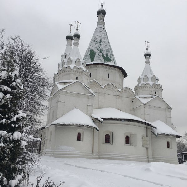 храм троицы в троице-голенищево. церковь в троицком-голенищеве. троицкое голенищево храм живоначальной троицы. москва. храм троицкое голенищево.