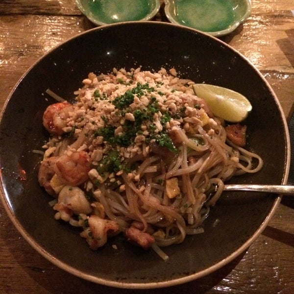 Pad thai and cava were very good, the place is very comfortable. I will definitely come back again.
