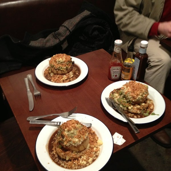 Photo taken at Pieminister by Amr E. on 1/22/2013