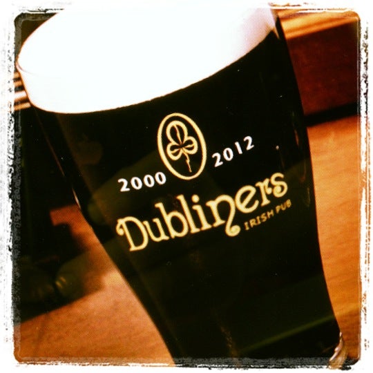 Photo taken at Dubliners by Matias on 11/21/2012
