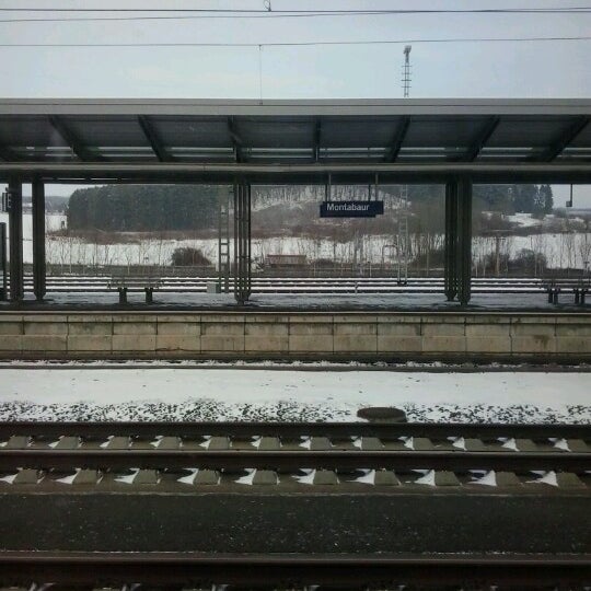Foto tomada en Bahnhof Montabaur  por Enrico Z. el 1/17/2013
