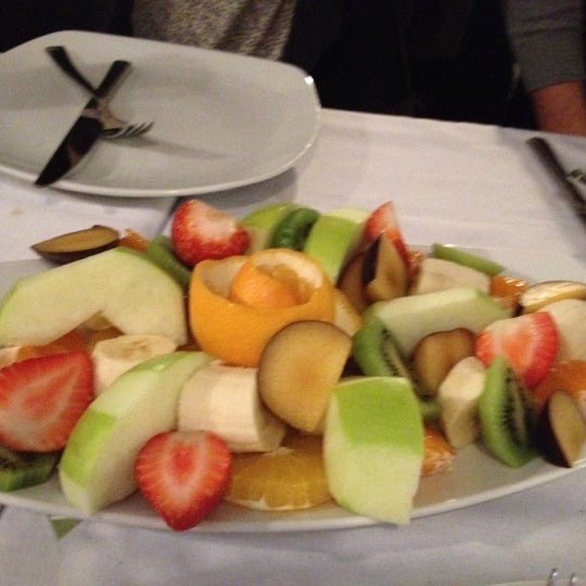Foto diambil di Kalispera Restaurant oleh Ebru G. pada 12/7/2012
