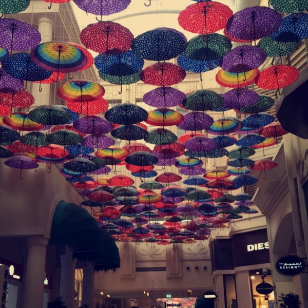 Foto scattata a The Dubai Mall da Rawan il 9/16/2016