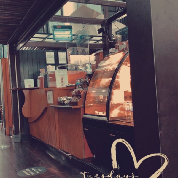 Foto scattata a Starbucks da Rawan il 8/24/2021