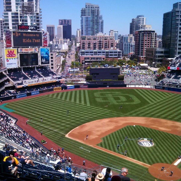 Are Dogs Allowed At Petco Park