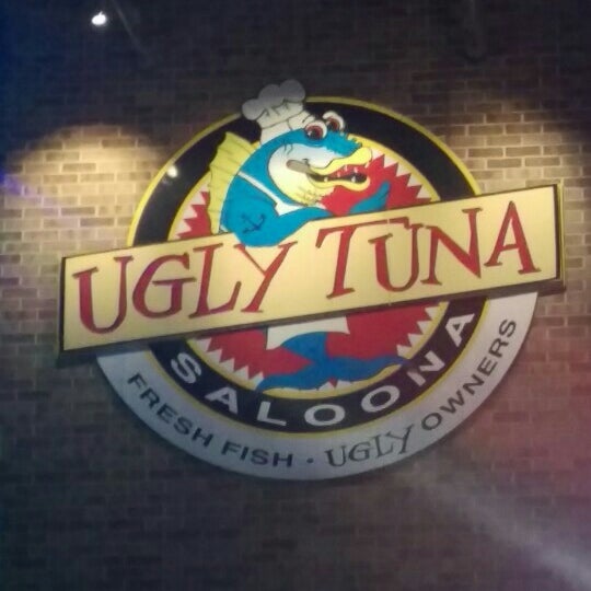 Photo taken at Ugly Tuna Saloona by Greg N. on 6/25/2016