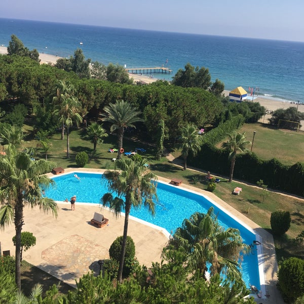 Das Foto wurde bei Club Turtaş Beach Hotel von Oğuz T. am 7/24/2017 aufgenommen