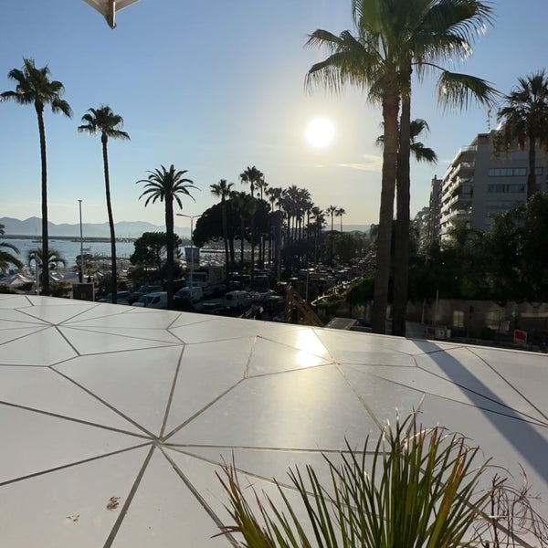 Foto diambil di JW Marriott Cannes oleh F pada 8/14/2023
