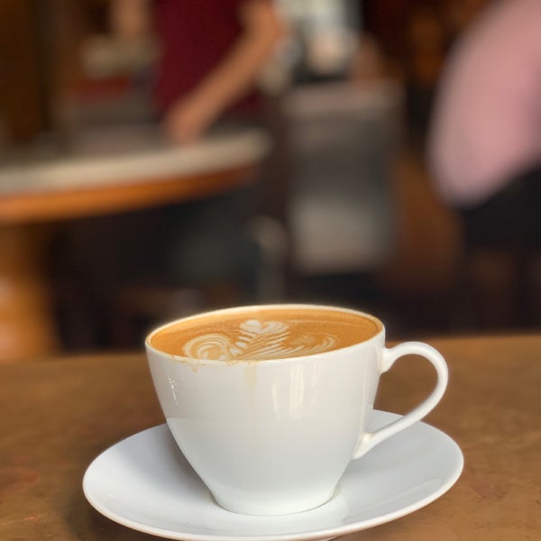 รูปภาพถ่ายที่ Dapper Coffee โดย Shelby H. เมื่อ 4/9/2019