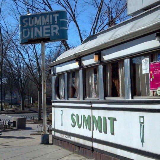 Photos at Summit Diner 28 tips from 928 visitors