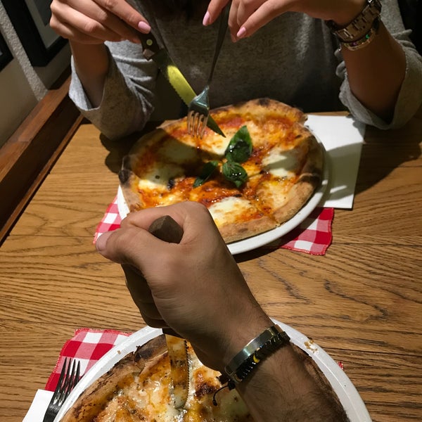 Photo taken at Il Vicino Pizzeria by мυraт on 12/28/2019