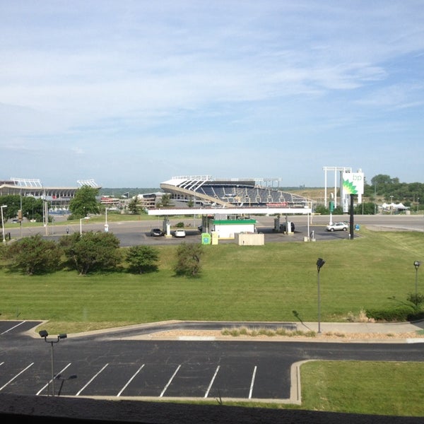 Four Points by Sheraton Kansas City Sports Complex 10 tips