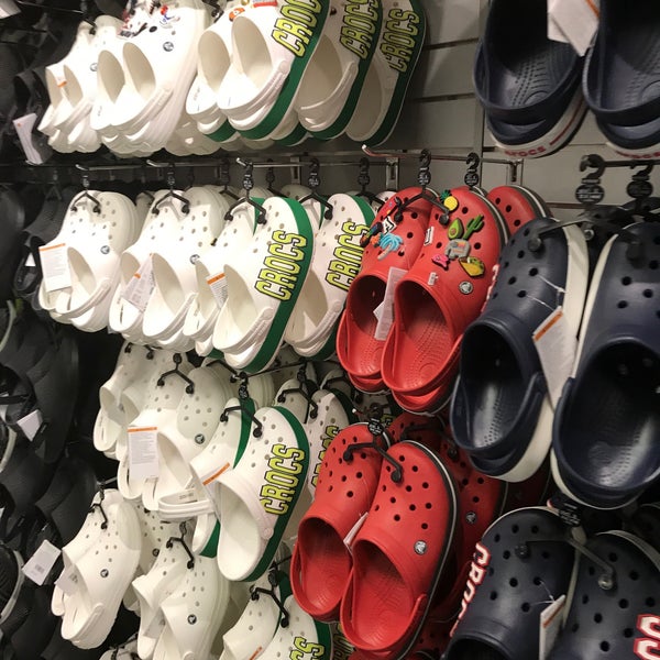 mercedes crocs