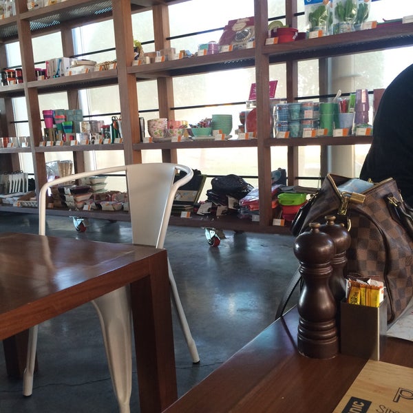 1/20/2015にNorahがPantry Cafe بانتري كافيهで撮った写真