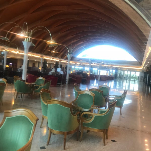 Foto diambil di Rome Marriott Park Hotel oleh Mem O. pada 8/16/2018