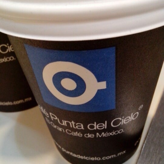 12/3/2012 tarihinde Christopher S.ziyaretçi tarafından Café Punta del Cielo'de çekilen fotoğraf