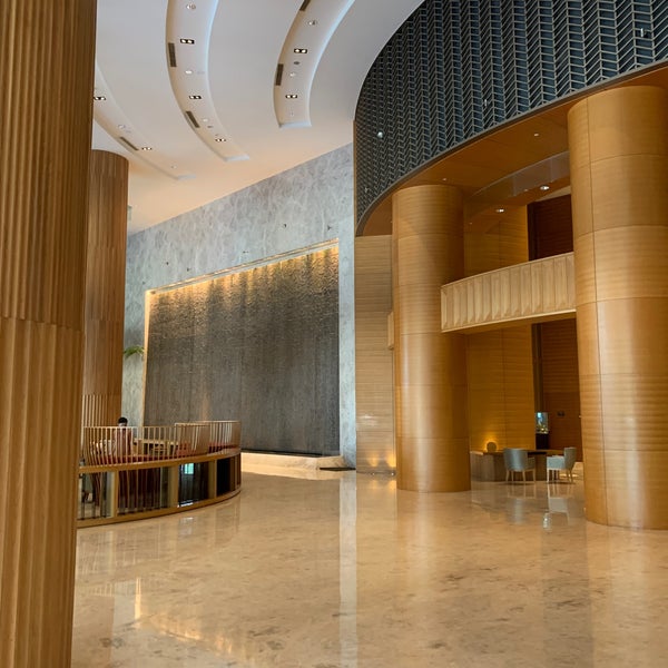 Foto diambil di Shangri-La&#39;s Far Eastern Plaza Hotel Tainan oleh KC K. pada 11/14/2019