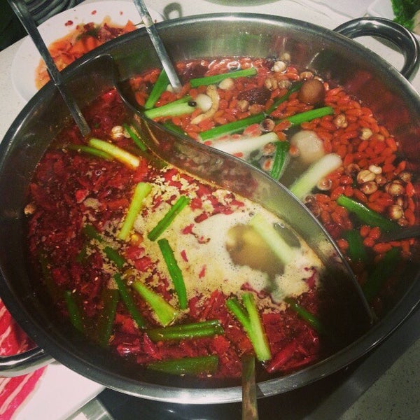 Photo taken at Happy Lamb Hot Pot, Houston Bellaire 快乐小羊 by Bethany W. on 1/6/2013