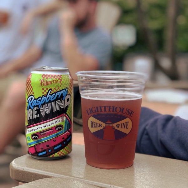 Photo taken at Lighthouse Beer And Wine by Drew D. on 4/14/2019