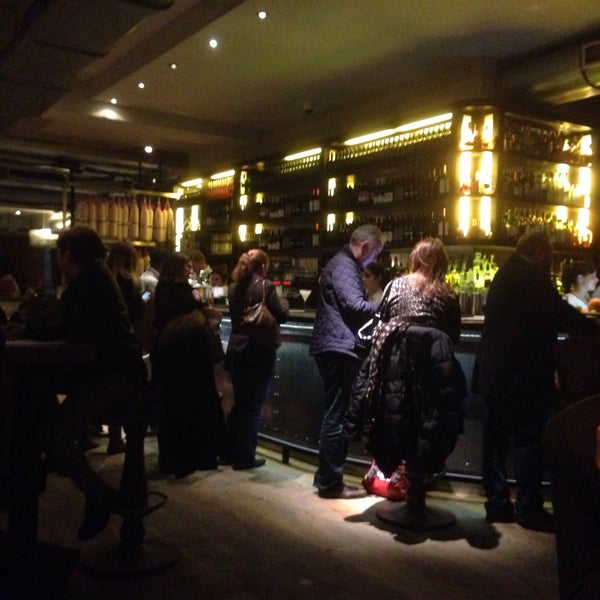 2/19/2015 tarihinde Terry C.ziyaretçi tarafından Sophie&#39;s Steakhouse &amp; Bar'de çekilen fotoğraf