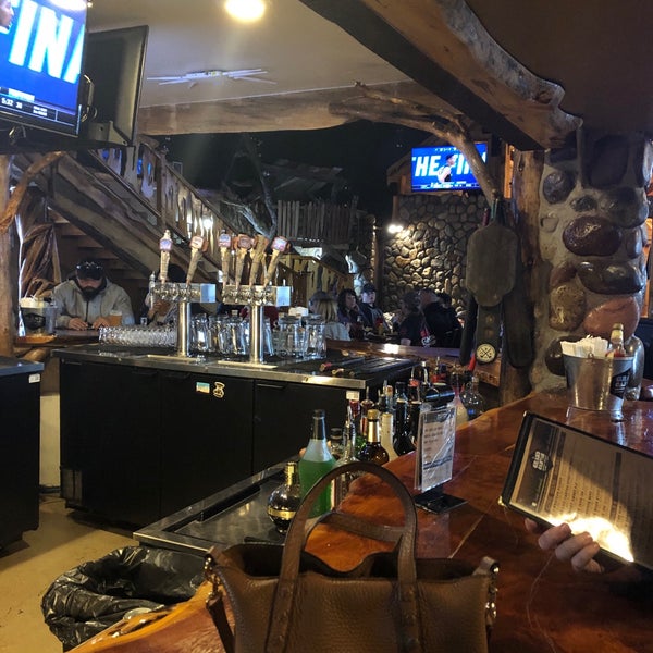 Photo taken at Grand Canyon Brewing + Distillery by Pete C. on 3/24/2019