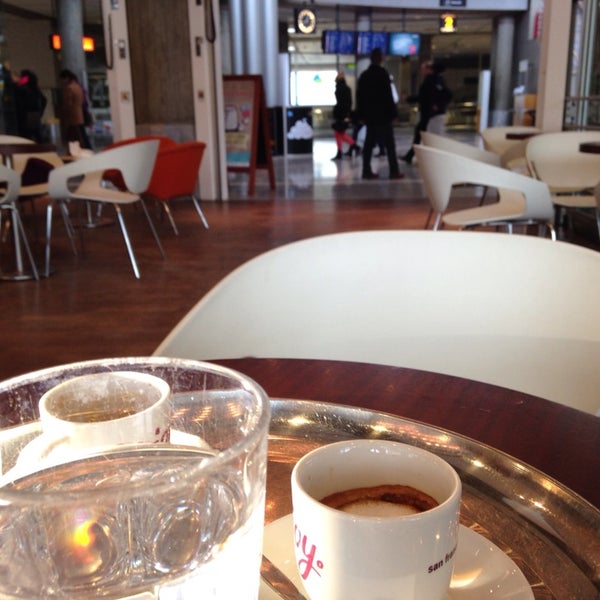 2/2/2014にDirk B.がSan Francisco Coffee Companyで撮った写真