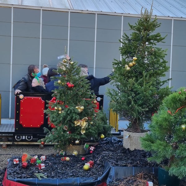 Woodcote Green Garden Centre Wallingtonの園芸用品店