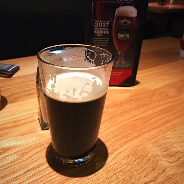 Photo taken at BJ&#39;s Restaurant &amp; Brewhouse by Anderson T. on 2/17/2017