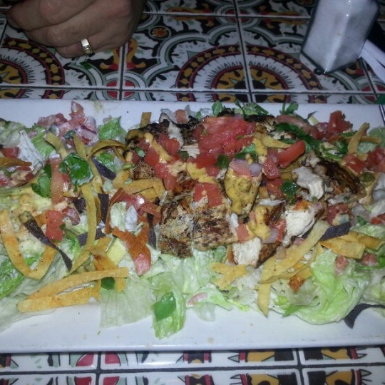 Photo taken at Chili&#39;s Grill &amp; Bar by Amber G. on 1/12/2013