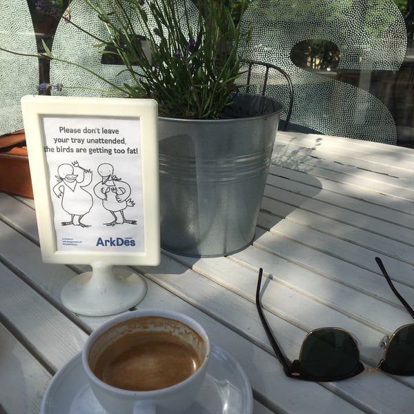 7/22/2017 tarihinde Linnea O.ziyaretçi tarafından Café Blom'de çekilen fotoğraf