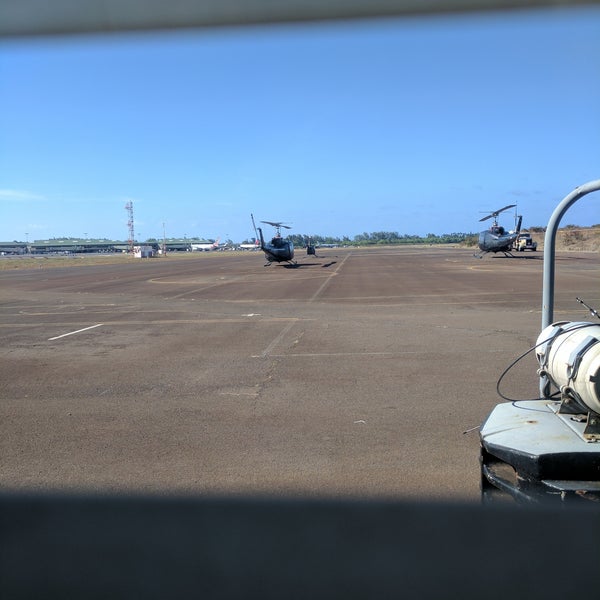 Foto diambil di Air Maui Helicopter Tours oleh Arielle H. pada 8/24/2017