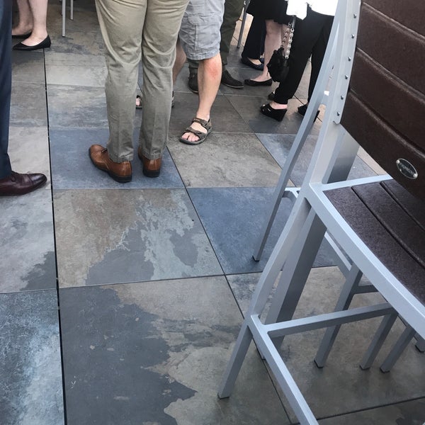 9/28/2017에 Alyssa님이 Arlington Rooftop Bar &amp; Grill에서 찍은 사진